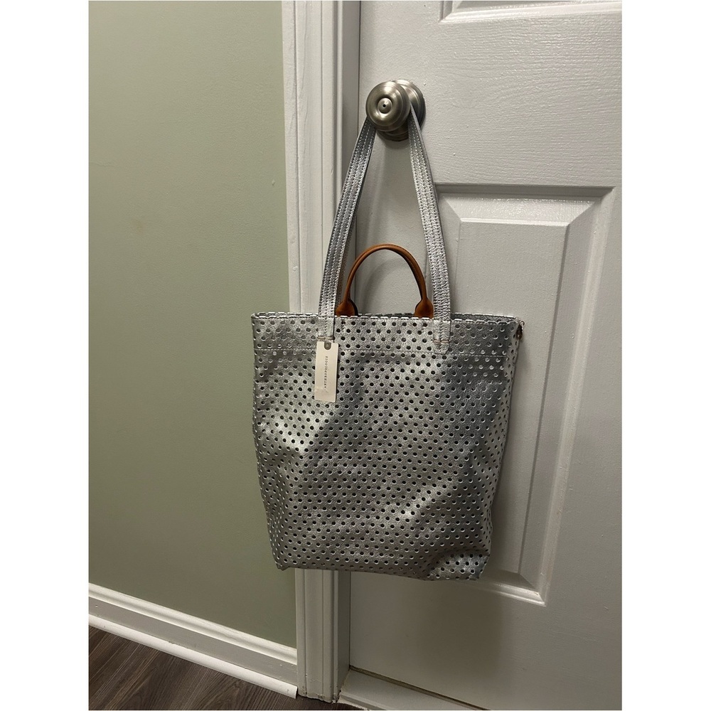 🏷️NWT💚🔥Clare V - Silver Micheline Perforated Tote - OS